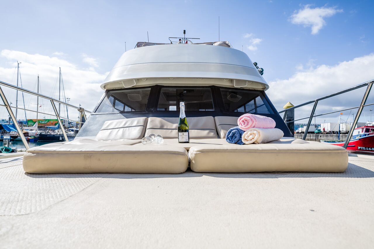 Neptuno Boat charter